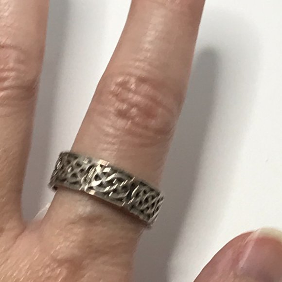 Sterling Silver Celtic Knot Ring, Size 9 1/2 - Picture 6 of 7